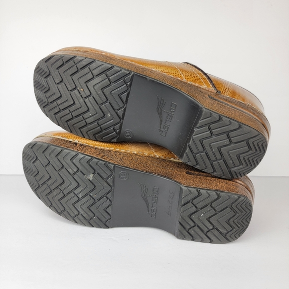 Dansko Shiny Gold Honey Clogs Professional Women's Comfort Shoes - Picture 12 of 13